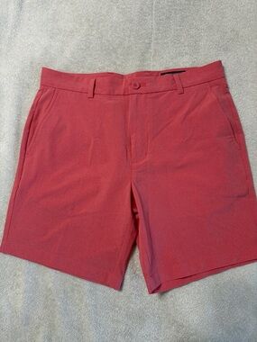 Vineyard Vines Men's Salmon 8 inch Flat Front Shorts